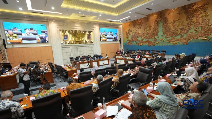 Rapat kerja Kementerian Perindustrian dengan Komisi VII DPR RI di Komplek Parlemen, Jakarta, Selasa (14/7/2026). (CNBC Indonesia/Ferry Sandi)