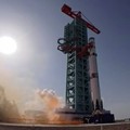 Roket diluncurkan dari pulau Hainan di selatan Tiongkok pada hari Jumat, (10/7/2026) pukul 12.15 waktu setempat dari Pusat Peluncuran Antariksa Komersial Hainan di Wenchang, Provinsi Hainan, Tiongkok. (CHINA CENTRAL TELEVISION (CCTV)