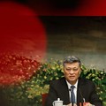 Sekretaris Partai Xinjiang Ma Xingrui menghadiri pertemuan delegasi Xinjiang selama Kongres Rakyat Nasional (NPC) di Balai Besar Rakyat di Beijing, Tiongkok, 7 Maret 2025. (REUTERS/Tingshu Wang)