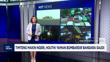 Yaman Bombardir Bandara Saudi - Truk Crane 'Nyangkut' di JPO Tendean