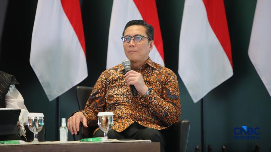 Direktur Utama Bursa Efek Indonesia, Jeffrey Hendrik saat menyampaikan pemaparan dalam Investment Forum 2026 di Bursa Efek Indonesia (BEI), Jakarta, Rabu (15/7/2026). (CNBC Indonesia/Faisal Rahman)