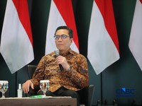 Direktur Utama Bursa Efek Indonesia, Jeffrey Hendrik saat menyampaikan pemaparan dalam Investment Forum 2026 di Bursa Efek Indonesia (BEI), Jakarta, Rabu (15/7/2026). (CNBC Indonesia/Faisal Rahman)