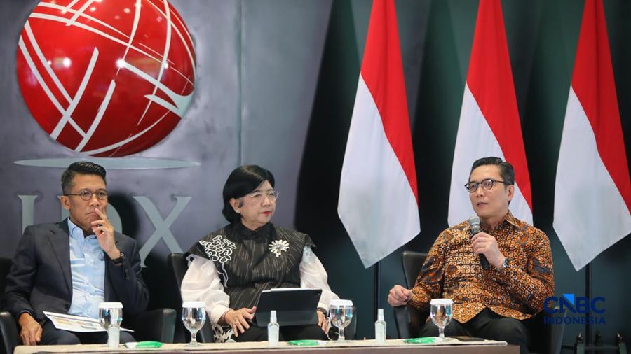 Direktur Utama Bursa Efek Indonesia, Jeffrey Hendrik saat menyampaikan pemaparan dalam Investment Forum 2026 di Bursa Efek Indonesia (BEI), Jakarta, Rabu (15/7/2026). (CNBC Indonesia/Faisal Rahman)
