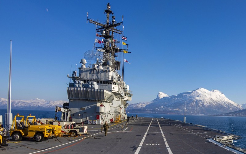 Kapal induk Giuseppe Garibaldi buatan Italia yang akan dipesan Presiden Prabowo Subianto. (Dok. seaforces)