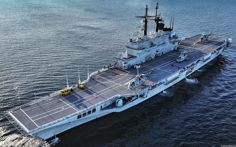 Kapal induk Giuseppe Garibaldi buatan Italia yang akan dipesan Presiden Prabowo Subianto. (Dok. seaforces)