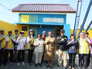 Tinjau Infrastruktur Papua, Wamendagri Pastikan Pembangunan Berjalan Optimal