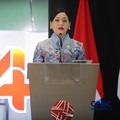 Ketua Dewan Komisioner Otoritas Jasa Keuangan, Friderica Widyasari Dewi saat menyampaikan pemaparan dalam Investment Forum 2026 di Bursa Efek Indonesia (BEI), Jakarta, Rabu (15/7/2026). (CNBC Indonesia/Faisal Rahman)