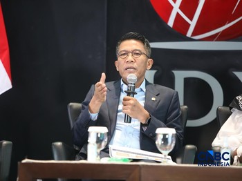Ketua Komisi XI DPR RI, Mukhamad Misbakhun saat menyampaikan pemaparan dalam Investment Forum 2026 di Bursa Efek Indonesia (BEI), Jakarta, Rabu (15/7/2026). (CNBC Indonesia/Faisal Rahman)