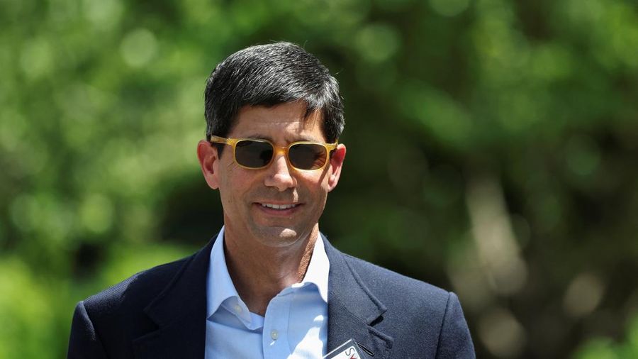 Ketua Federal Reserve Kevin Warsh menghadiri Konferensi Media dan Teknologi Allen and Co. Sun Valley tahunan di Sun Valley Resort di Sun Valley, Idaho, AS, 9 Juli 2026.