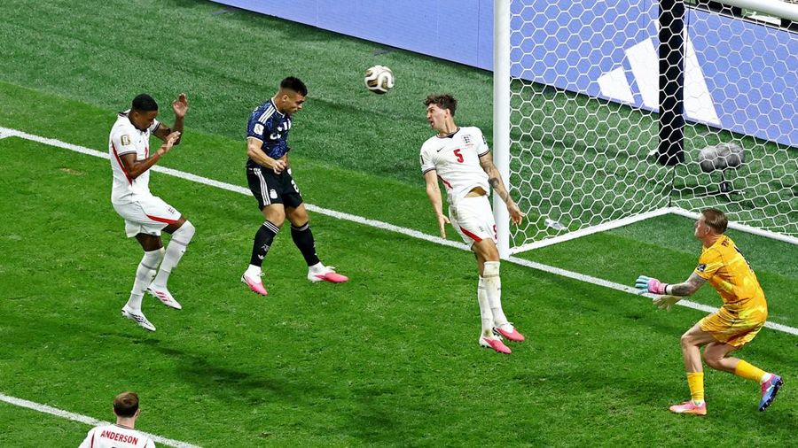 Lautaro Martinez mencetak gol kedua Argentina dalam pertandingan semifinal Piala Dunia FIFA 2026 melawan Inggris di Atlanta Stadium, Atlanta, Georgia, Amerika Serikat, Rabu (15/7/2026).