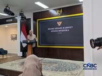 Menteri Investasi dan Hilirisasi/Kepala BKPM sekaligus CEO Danantara Indonesia, Rosan Roeslani saat menyampaikan pemaparan dalam Konferensi Pers Realisasi Investasi Kuartal II-2026, di Kantor Presiden, Kompleks Istana Kepresidenan, Jakarta, Kamis (16
