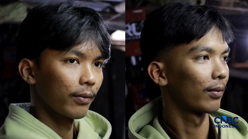 Supri 62 tahun pemilik jasa cukur rambut melayani pelanggan di Kawasan jalan Pemuda, Bogor, Jawa Barat, Kamis, (16/7/2026). (CNBC Indonesia/Muhammad Sabki)