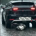 Viral Komponen Mobil BYD Terlepas saat banjir. (Dok. Carnewschina)