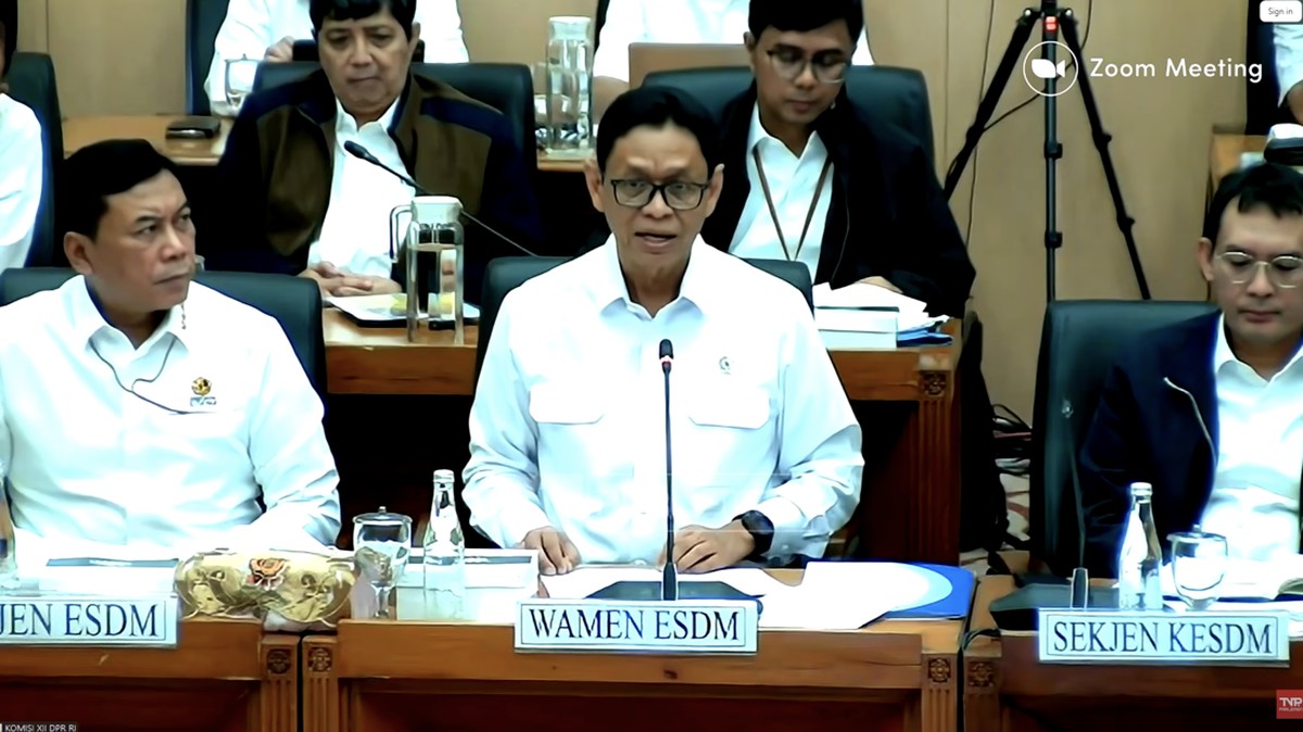 Wamen ESDM Buka Suara Soal Antrean Panjang SPBU di Beberapa Daerah RI