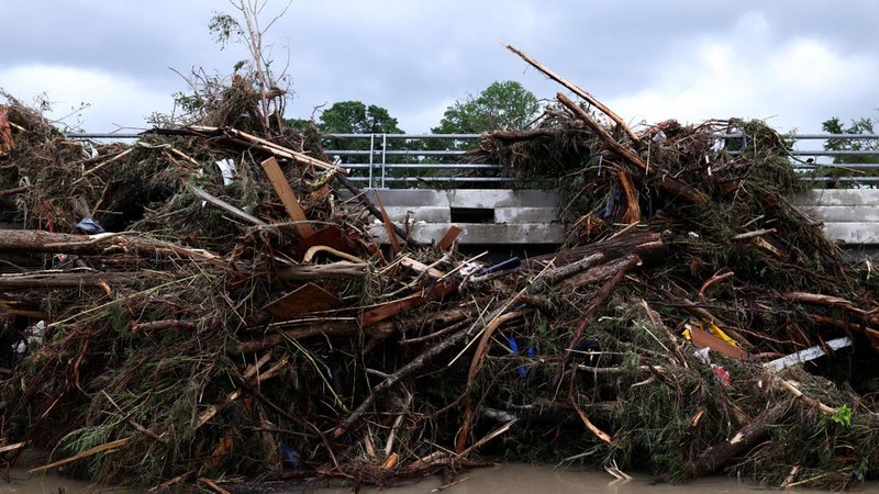 Banjir katastrofik kembali melanda Texas Tengah akibat meluapnya Sungai Guadalupe, Jumat (17/7/2026). (REUTERS/Kaylee Greenlee)