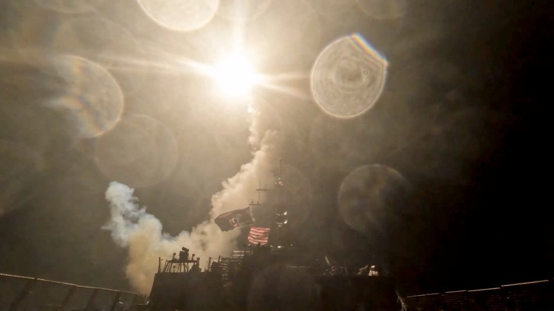 Ketegangan di Timur Tengah mencapai babak baru setelah pasukan Amerika Serikat dilaporkan melancarkan gelombang serangan udara keenam secara berturut-turut di wilayah selatan Iran, Kamis 16 Juli 2026 malam waktu setempat. (via REUTERS/U.S. Central Command)