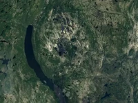 Lubang besar yang ditemukan di Google Maps pada tahun 2024 ini sebenarnya adalah kawah tumbukan meteor berusia 390 juta tahun. (Dok. Google Earth)