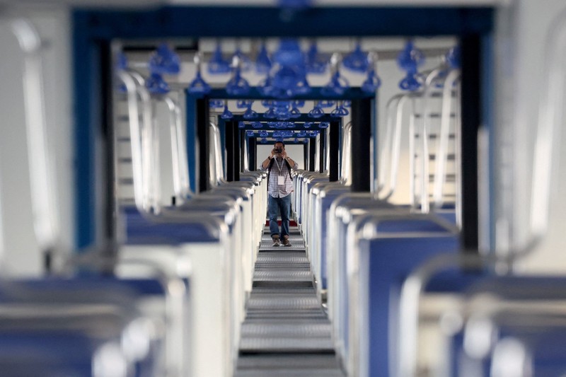 Namo Green Rail, kereta bertenaga hidrogen pertama di India, saat kunjungan media menjelang peresmiannya oleh Perdana Menteri Narendra Modi di Jind, Haryana, India, 16 Juli 2026. (REUTERS/Bhawika Chhabra)