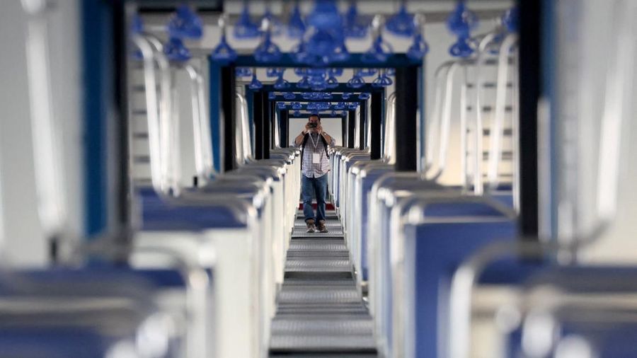 Namo Green Rail, kereta bertenaga hidrogen pertama di India, saat kunjungan media menjelang peresmiannya oleh Perdana Menteri Narendra Modi di Jind, Haryana, India, 16 Juli 2026. (REUTERS/Bhawika Chhabra)