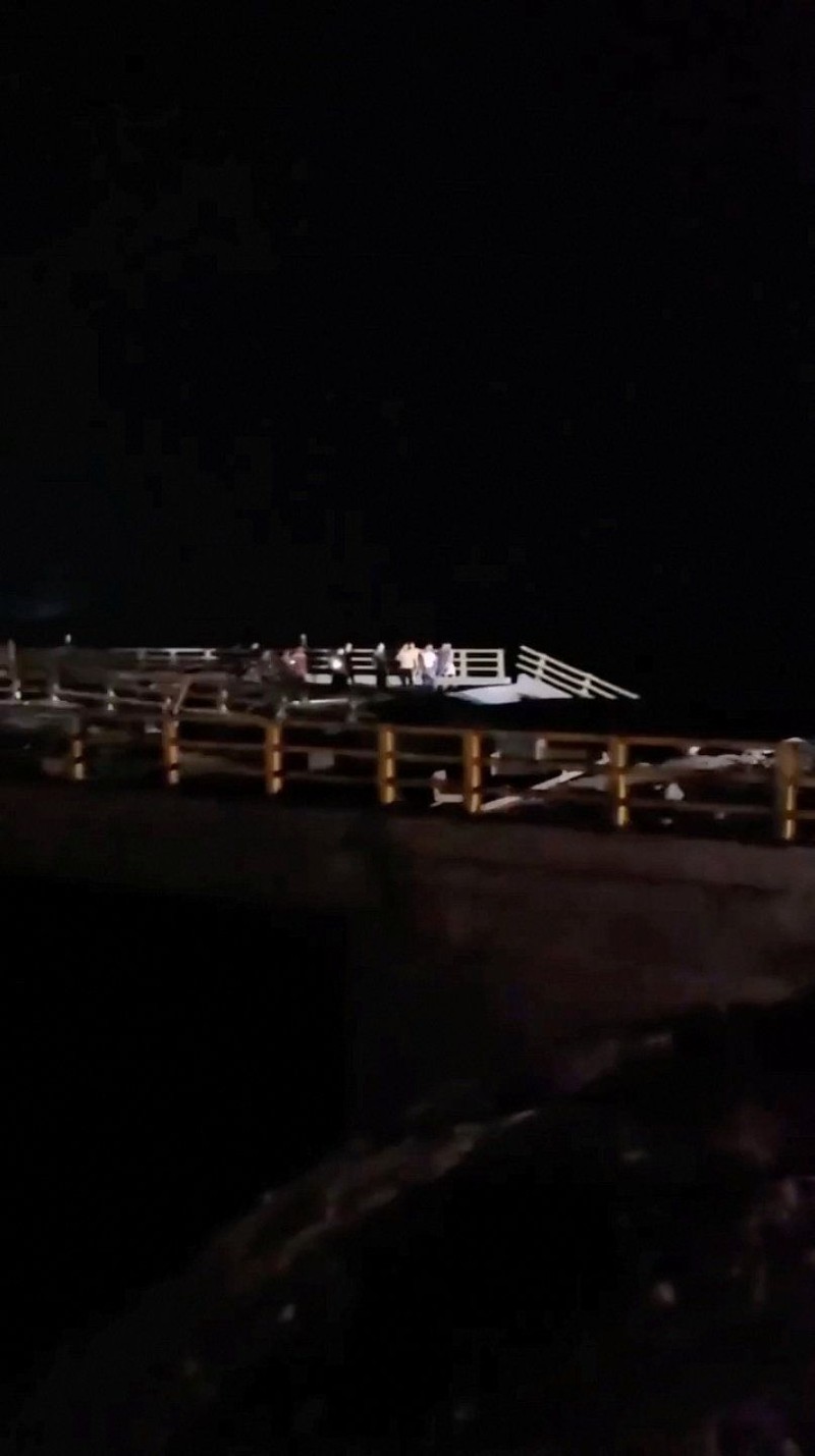 Ketegangan di Timur Tengah mencapai babak baru setelah pasukan Amerika Serikat dilaporkan melancarkan gelombang serangan udara keenam secara berturut-turut di wilayah selatan Iran, Kamis 16 Juli 2026 malam waktu setempat. (via REUTERS/U.S. Central Command)
