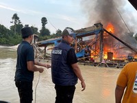 Satuan Reserse Kriminal (Satreskrim) Polres Kampar berhasil mengungkap dugaan tindak pidana pertambangan mineral dan batubara (Minerba) berupa aktivitas Penambangan Emas Tanpa Izin (PETI) di wilayah Desa Suka Makmur, Kecamatan Gunung Sahilan, Kabupat