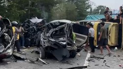 Tabrakan Beruntun 6 Mobil di Sibolangit, Kendaraan Rusak Parah