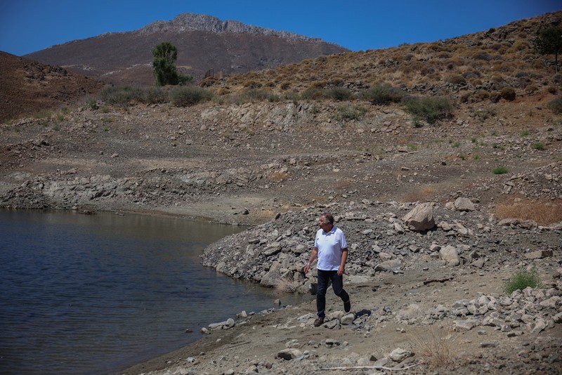 Tujuh pulau Yunani di Laut Aegean telah menetapkan status darurat akibat kekeringan pada tahun ini, Senin (13/7/2026). (REUTERS/Louisa Gouliamaki)