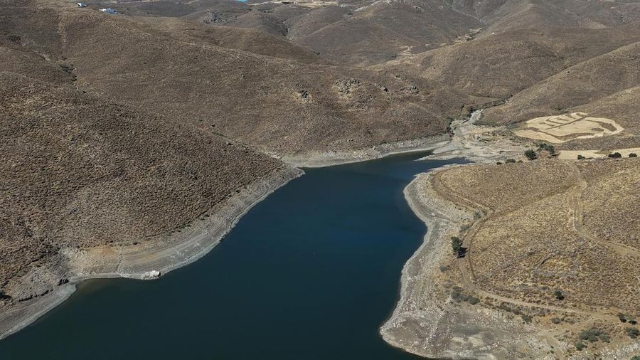 Tujuh pulau Yunani di Laut Aegean telah menetapkan status darurat akibat kekeringan pada tahun ini, Senin (13/7/2026). (REUTERS/Louisa Gouliamaki)