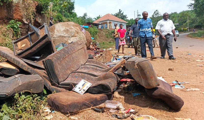 Kecelakaan bus Sekolah Dasar King David yang menewaskan anak-anak sekolah dalam perjalanan pulang dari kunjungan pendidikan ke Air Terjun Sipi; di desa Chekwatit di distrik Kapchorwa, Uganda, Jumat (17/7/2026). (REUTERS/Stringer)