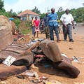 Kecelakaan bus Sekolah Dasar King David yang menewaskan anak-anak sekolah dalam perjalanan pulang dari kunjungan pendidikan ke Air Terjun Sipi; di desa Chekwatit di distrik Kapchorwa, Uganda, Jumat (17/7/2026). (REUTERS/Stringer)