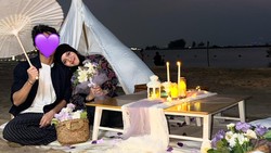 Ultah Estetik Sajidah Halilintar di Pinggir Pantai, Bareng Siapa Tuh?