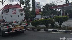 Antrean Pertalite Berjam-jam di Pangkalan Bun, Pertamina: Jangan Panic Buying