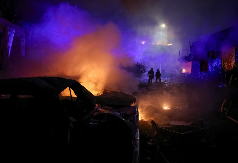 Rusia melancarkan rentetan serangan rudal balistik ke Ibu kota Kyiv di Ukraina pada Minggu (19/7). (REUTERS/Stringer)