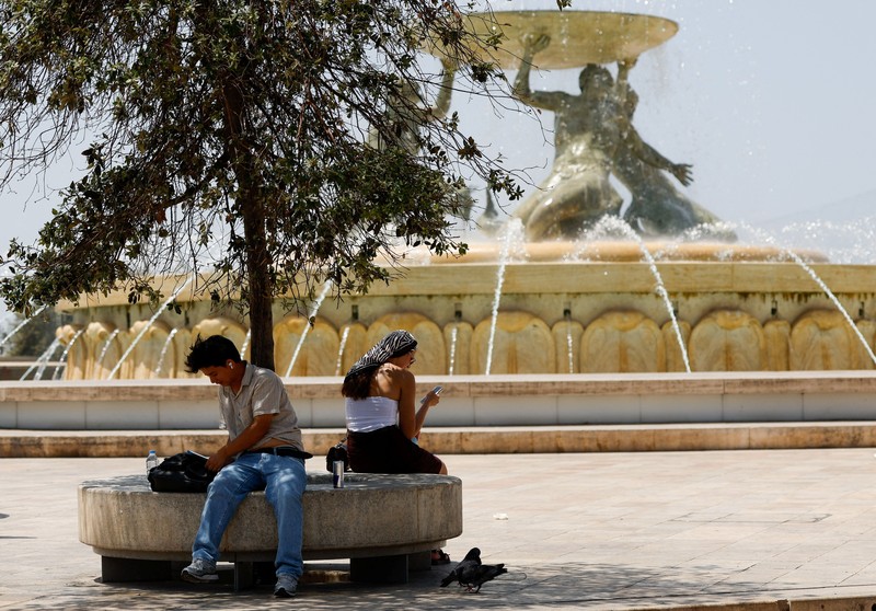 Spanyol menghadapi gelombang panas ketiga pada musim panas tahun ini dengan suhu yang diperkirakan melampaui 45 derajat Celsius di sejumlah wilayah. Minggu (19/7/2026). (REUTERS/Alejandro Martinez Velez)