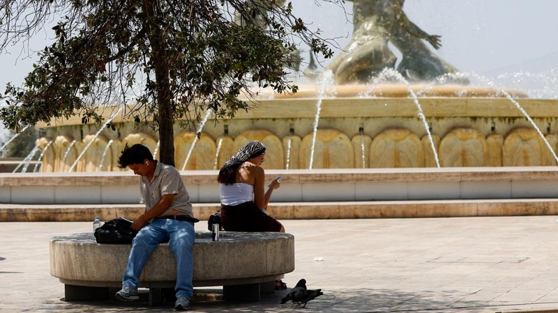 Spanyol menghadapi gelombang panas ketiga pada musim panas tahun ini dengan suhu yang diperkirakan melampaui 45 derajat Celsius di sejumlah wilayah. Minggu (19/7/2026). (REUTERS/Alejandro Martinez Velez)