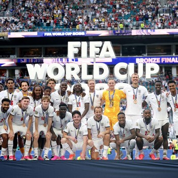 Timnas Inggris meraih medali perunggu Piala Dunia 2026 usai mengalahkan Prancis, Minggu (19/7/2026) pagi. (REUTERS/Paul Childs)