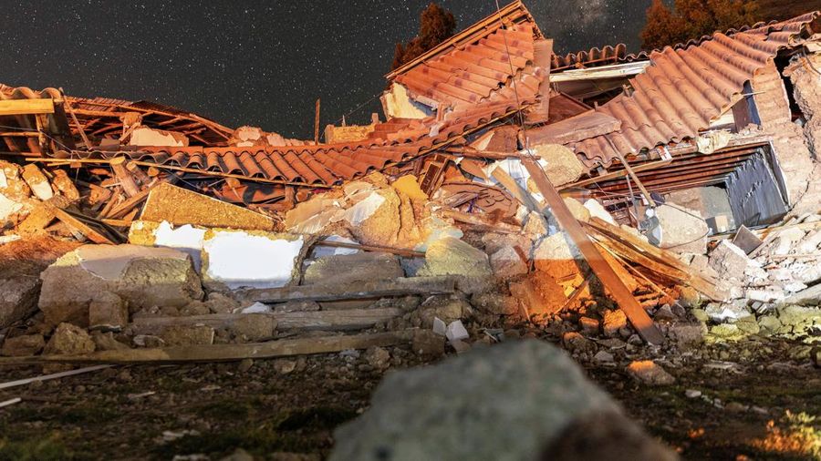 Dampak kerusakan gempa magnitude 5,6 yang melanda Peru Tengah pada hari Sabtu, di Pumpunya, provinsi Chupaca, wilayah Junin, Peru, 19 Juli 2026. (REUTERS/Yershon Vilca)