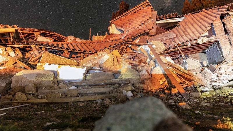 Dampak kerusakan gempa magnitude 5,6 yang melanda Peru Tengah pada hari Sabtu, di Pumpunya, provinsi Chupaca, wilayah Junin, Peru, 19 Juli 2026. (REUTERS/Yershon Vilca)