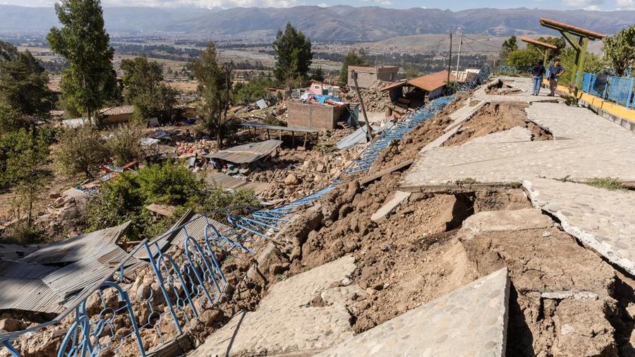 Dampak kerusakan gempa magnitude 5,6 yang melanda Peru Tengah pada hari Sabtu, di Pumpunya, provinsi Chupaca, wilayah Junin, Peru, 19 Juli 2026. (REUTERS/Yershon Vilca)