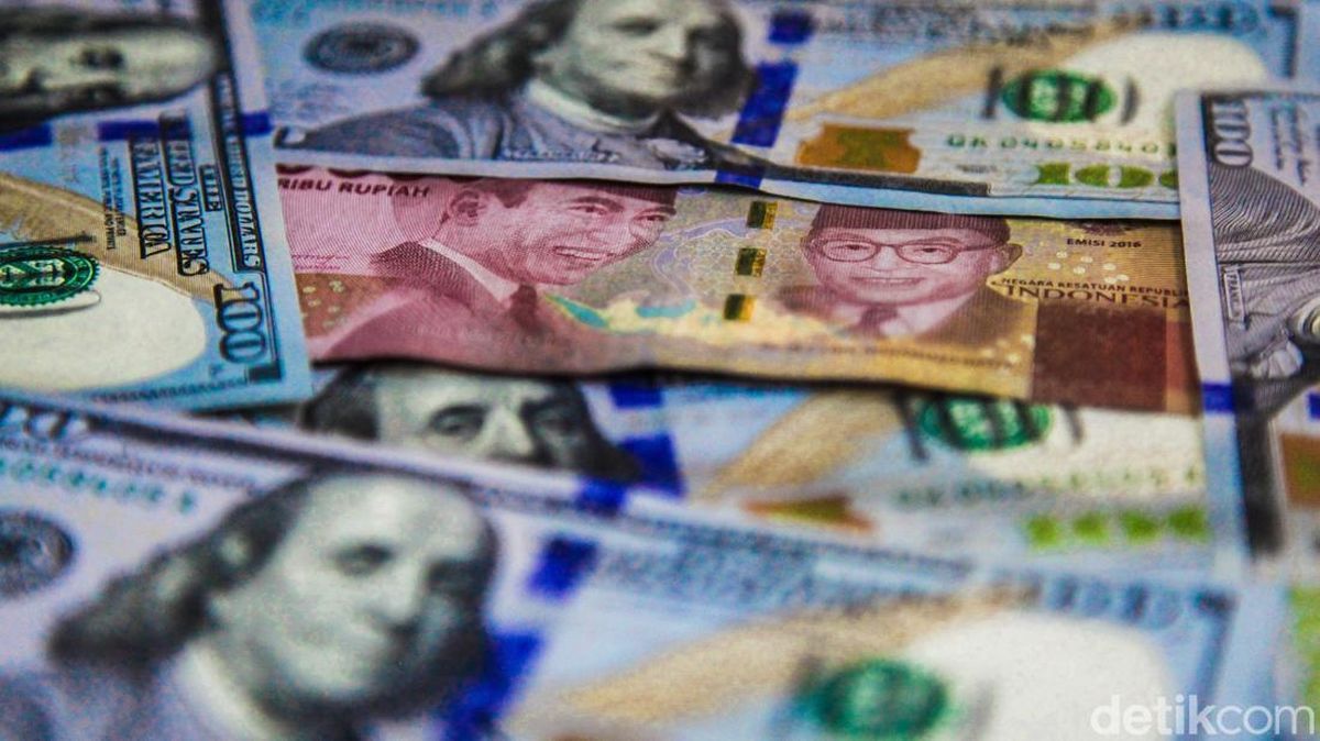 Rupiah Terjepit, Yield AS 5,11% hingga Minyak Tembus US $100