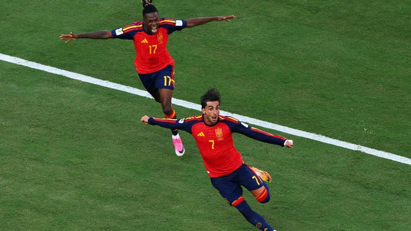 Ferran Torres merayakan gol pertama Spanyol bersama Nico Williams dalam pertandingan final Piala Dunia FIFA 2026 melawan Argentina di New York/New Jersey Stadium, East Rutherford, New Jersey, Amerika Serikat, Minggu (19/7/2026).