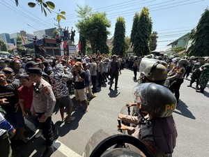 Demo di Perhutani Kediri, Ini Tuntutan Kedua Kubu