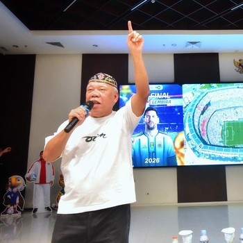 Kepala Otorita Ibu Kota Nusantara Basuki Hadimuljono melakukan nonton bareng final Piala Dunia 2026 bersama keluarga besar Otorita Ibu Kota Nusantara. di Nusantara, Kalimantan Timur, Senin (20/7/2026). (Instagram/basukihadimuljono)