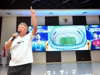Kepala Otorita Ibu Kota Nusantara Basuki Hadimuljono melakukan nonton bareng final Piala Dunia 2026 bersama keluarga besar Otorita Ibu Kota Nusantara. di Nusantara, Kalimantan Timur, Senin (20/7/2026). (Instagram/basukihadimuljono)