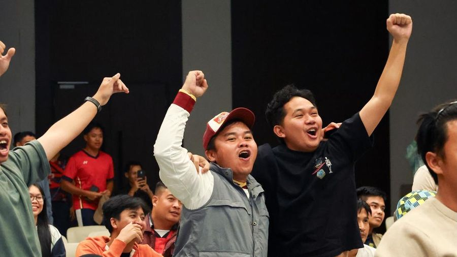 Kepala Otorita Ibu Kota Nusantara Basuki Hadimuljono melakukan nonton bareng final Piala Dunia 2026 bersama keluarga besar Otorita Ibu Kota Nusantara. di Nusantara, Kalimantan Timur, Senin (20/7/2026).