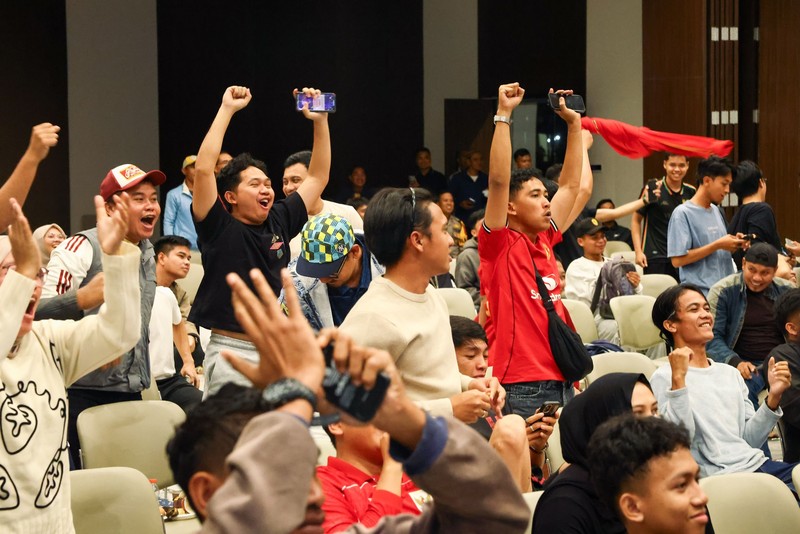 Kepala Otorita Ibu Kota Nusantara Basuki Hadimuljono melakukan nonton bareng final Piala Dunia 2026 bersama keluarga besar Otorita Ibu Kota Nusantara. di Nusantara, Kalimantan Timur, Senin (20/7/2026). (Instagram/basukihadimuljono)
