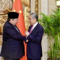 Menteri Koordinator Bidang Perekonomian Republik Indonesia Airlangga Hartarto, melakukan pertemuan bilateral tingkat tinggi dengan Menteri Luar Negeri China Wang Yi, di Shanghai (18/07/2026). (Dok. Kemenko Bidang Perekonomian)