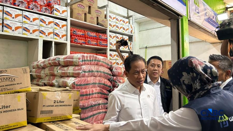 Peluncuran Warung Pangan di Pasar Tebet Timur, Senin (20/7/2026). (CNBC Indonesia/Elga Nurmutia)