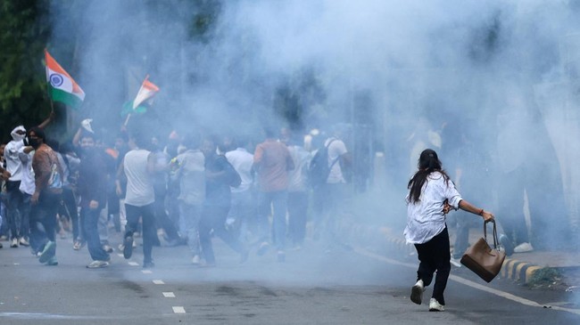Di Balik Gerakan 'Kecoak', Apa yang Salah dengan Pendidikan India?