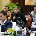 Direktur Jenderal Pajak, Bimo Wijayanto saat menyampaikan pemaparan dalam konferensi pers APBN KiTa Edisi Juli 2026 di kantor pusat Kementerian Keuangan, Jakarta Pusat, Selasa (21/7/2026). (CNBC Indonesia/Muhammad Sabki)